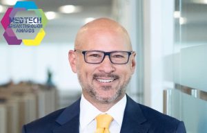 Le PDG de Starkey distingué au MedTech Breakthrough Awards