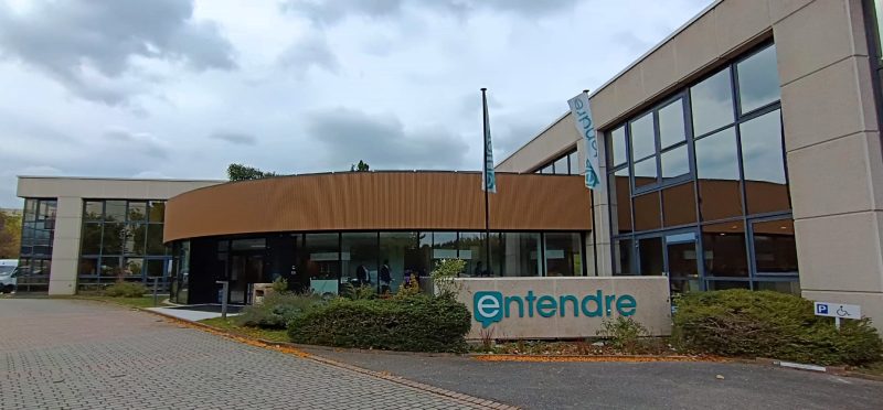 Entendre réunit ses partenaires dans ses nouveaux locaux