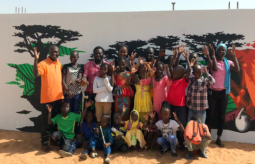 Humanitaire MBoro a besoin de soutien pour offrir un internat à son école pour enfants sourds