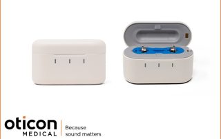 Un premier chargeur de batteries pour les processeurs Ponto 5 d’Oticon Medical