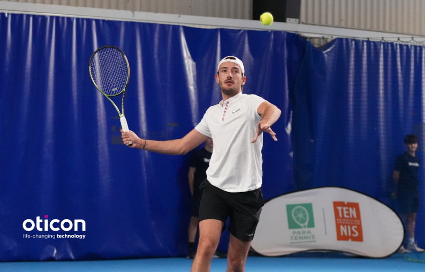 Un collaborateur Oticon qualifié pour les finales de tennis sourds et malentendants